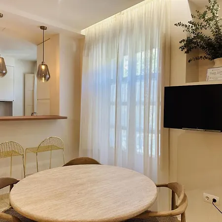 Urbe10 Pries Apartment